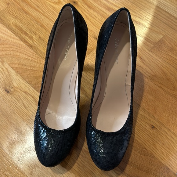 NIB Calvin Klein Heels - Picture 3 of 10